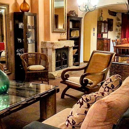 Pensjonat La Noguera De Socasa Romancos Zewnętrze zdjęcie